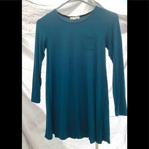 A long sleeve shirt.